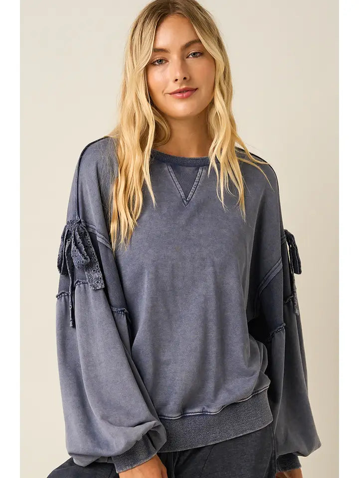 Bow Applique Washed Balloon Sleeve Sweatshirt