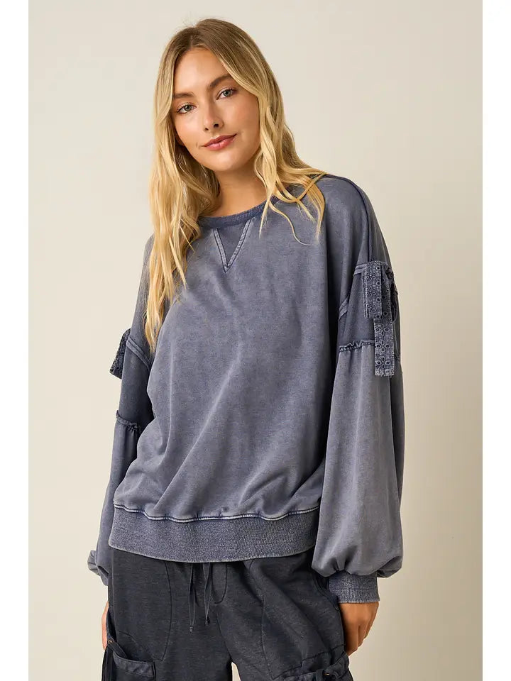 Bow Applique Washed Balloon Sleeve Sweatshirt