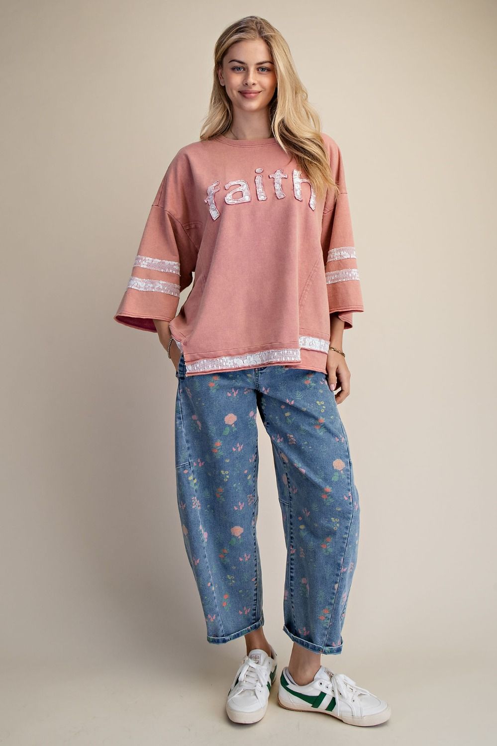 EASEL FAITH PATCH FRONT WASHED TERRY PULLOVER