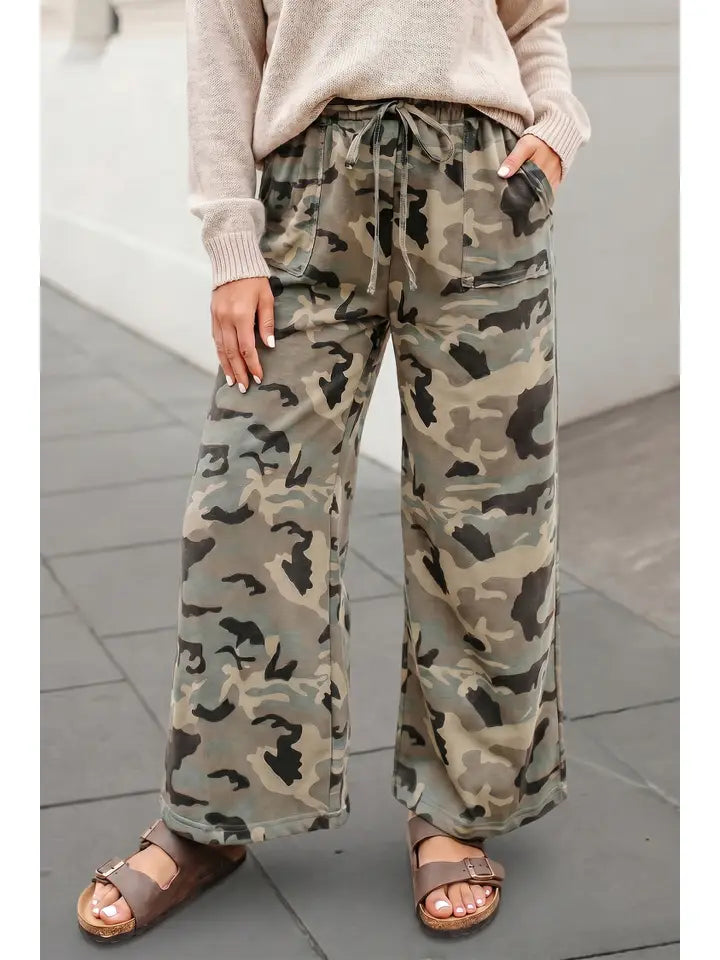 Camouflage Print Casual Pants