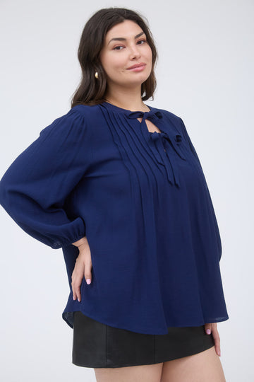 PLUS FRONT TIE PLEATED FRONT 3/4 SLEEVE TOP