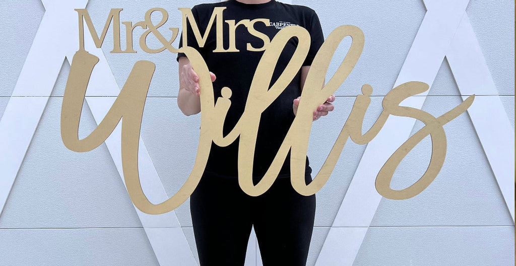 Mr & Mrs Last Name Sign